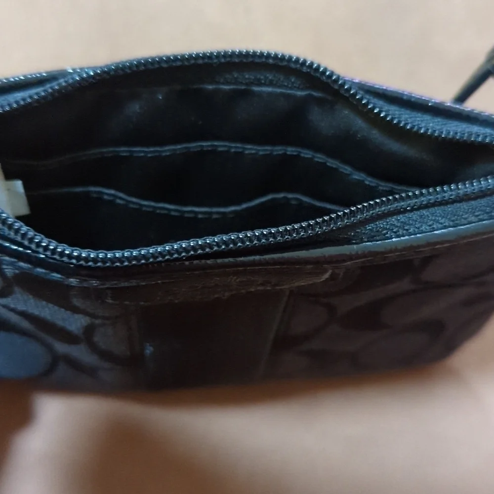 Coach Signature C Black Wristlet 6